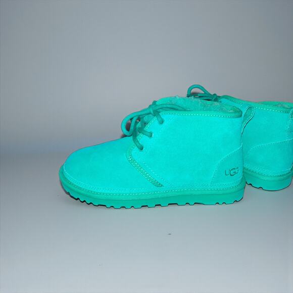 UGG Women’s Neumel Chukka Boots Size 7 – Green Suede Lace-Up Ankle Boot NWOB - Picture 2 of 10